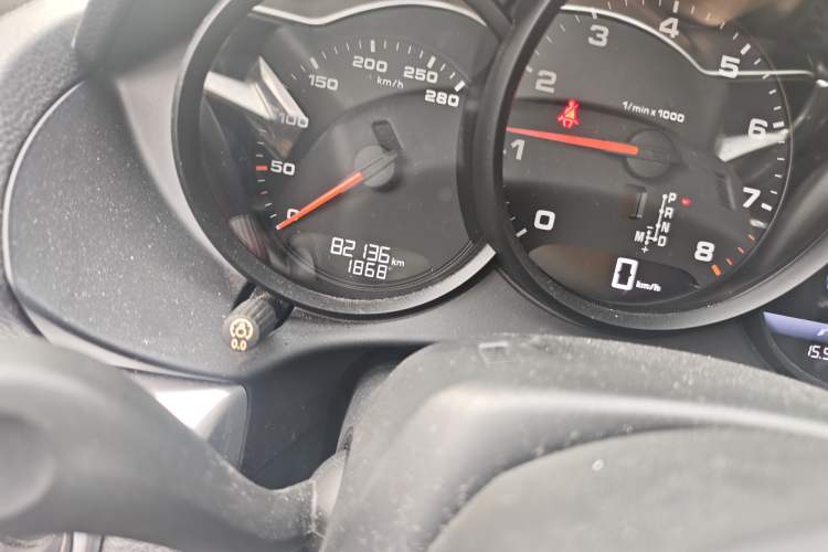 Used Porsche 718 2016 Cayman 2.0T Odometer Close Up