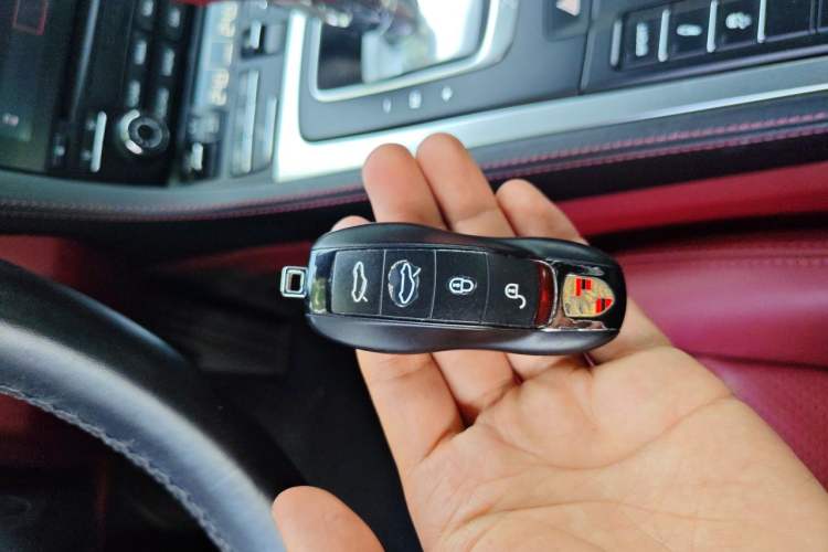 Used Porsche 718 2016 Cayman 2.0T Vehicle Key