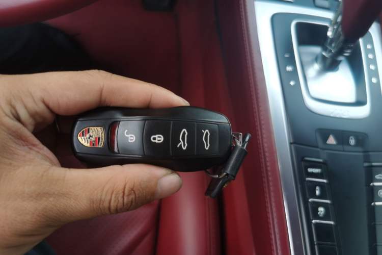 Used Porsche 718 2016 Cayman 2.0T Vehicle Key