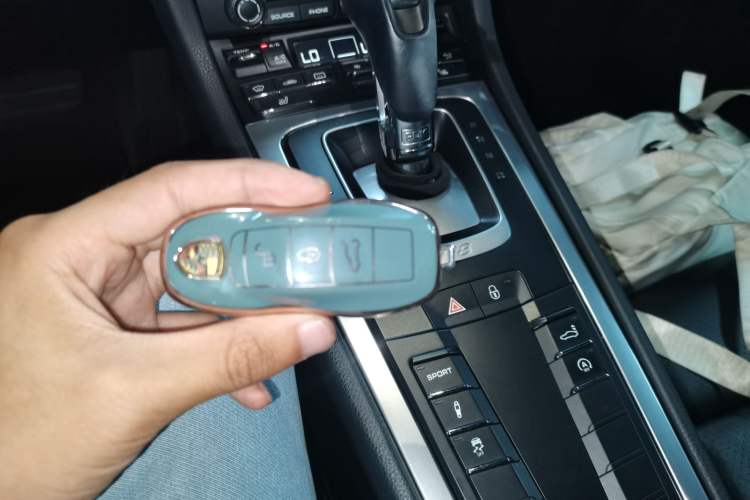 Used Porsche 718 2016 Cayman 2.0T Vehicle Key