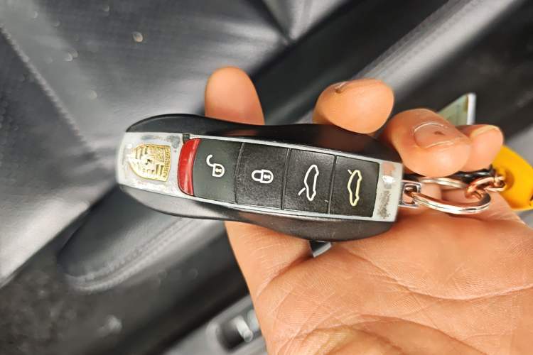 Used Porsche 718 2016 Cayman 2.0T Vehicle Key