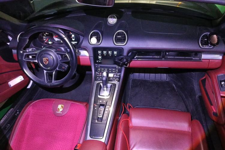 Used Porsche 718 2016 Boxster S 2.5T Center Console