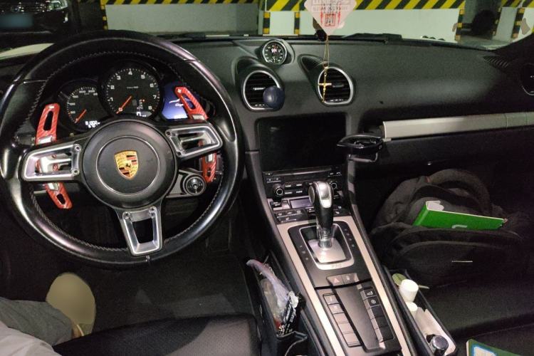 Used Porsche 718 2016 Cayman 2.0T Center Console