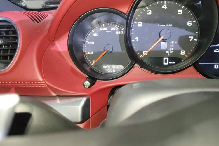 Used Porsche 718 2016 Cayman 2.0T Odometer Close Up