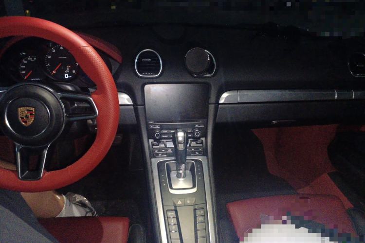 Used Porsche 718 2016 Cayman 2.0T Center Console