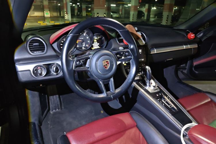 Used Porsche 718 2016 Boxster 2.0T Center Console