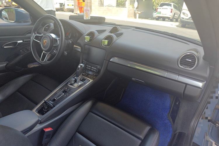 Used Porsche 718 2016 Boxster 2.0T Center Console