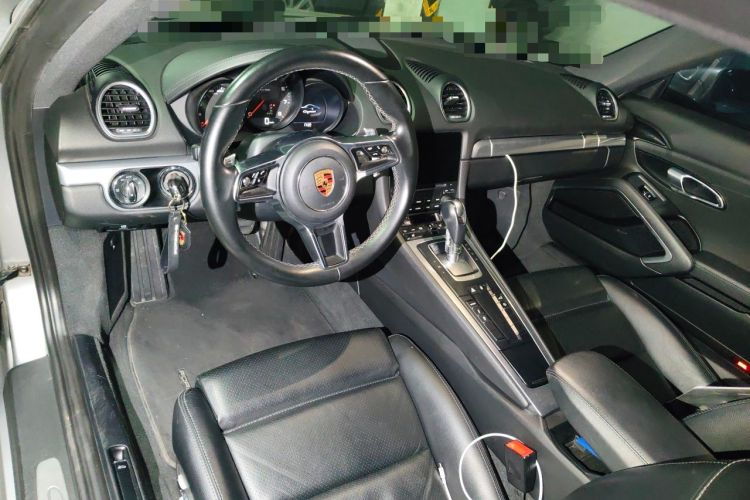 Used Porsche 718 2016 Cayman 2.0T Center Console