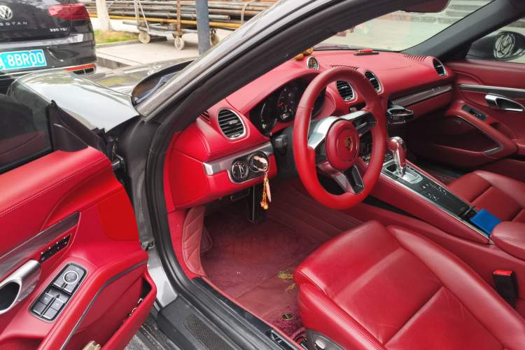 Used Porsche 718 2016 Cayman 2.0T Driver Seat