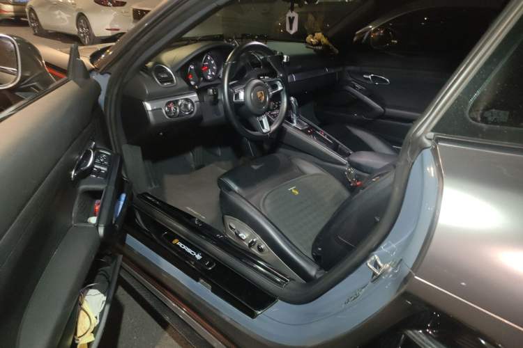 Used Porsche 718 2016 Cayman 2.0T Driver Seat