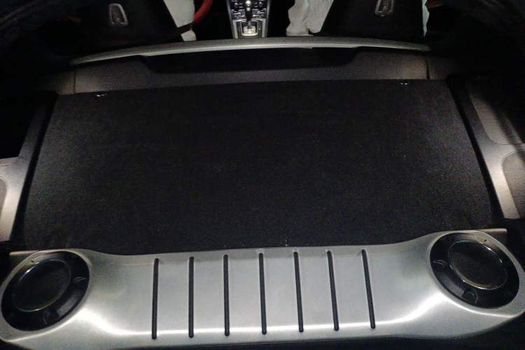 Used Porsche 718 2016 Cayman 2.0T Engine Bay