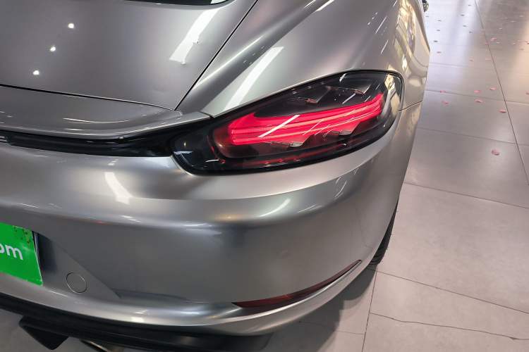 Used Porsche 718 2016 Cayman 2.0T Exterior 6