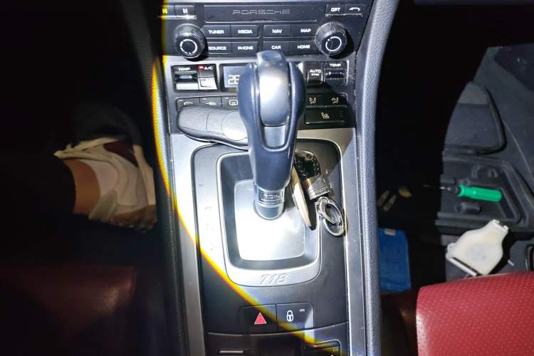 Used Porsche 718 2016 Boxster 2.0T Gear Lever