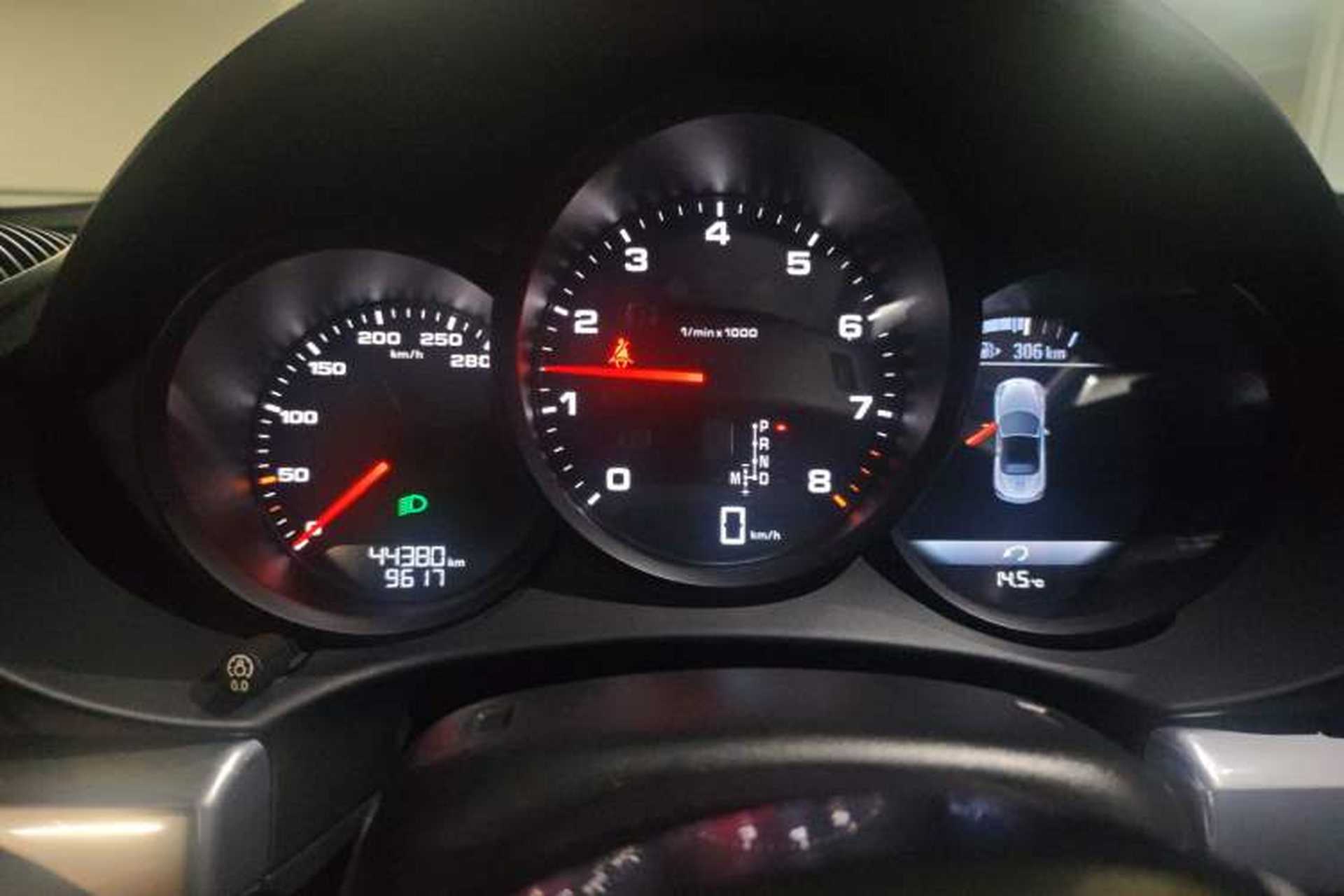 Used Porsche 718 2016 Boxster 2.0T Instrument Cluster