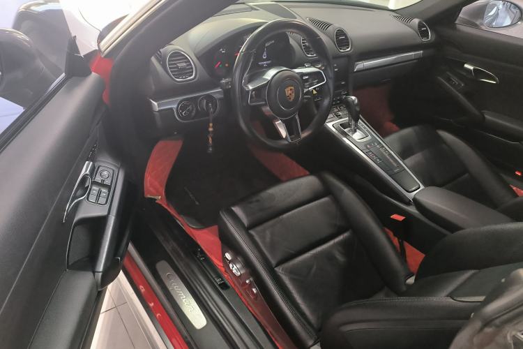 Used Porsche 718 2016 Cayman 2.0T Interior 3