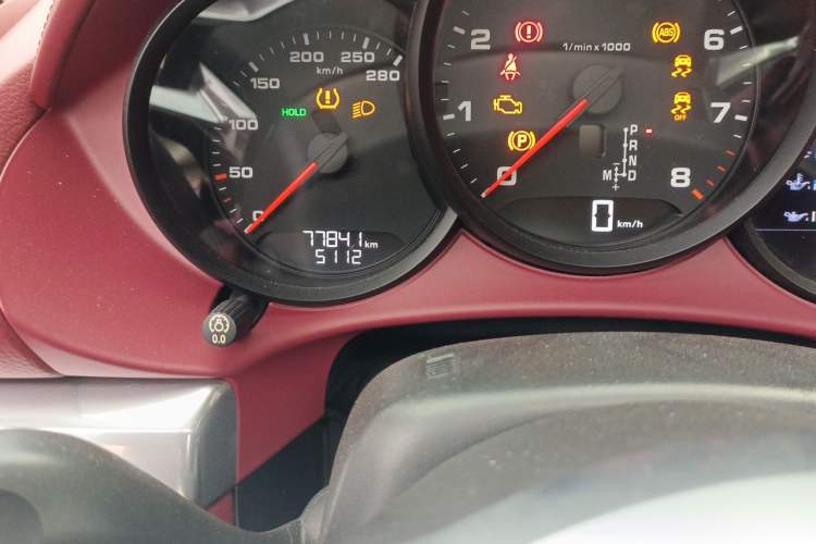 Used Porsche 718 2016 Boxster 2.0T Odometer Close Up