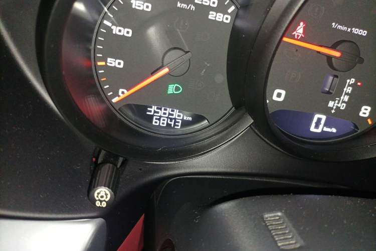 Used Porsche 718 2016 Boxster 2.0T Odometer Close Up