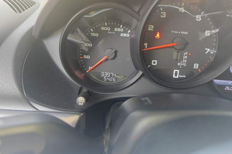 Used Porsche 718 2016 Boxster 2.0T Odometer Close Up