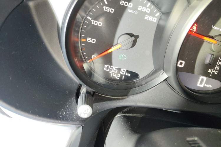 Used Porsche 718 2016 Cayman 2.0T Odometer Close Up