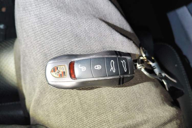 Used Porsche 718 2016 Cayman 2.0T Vehicle Key
