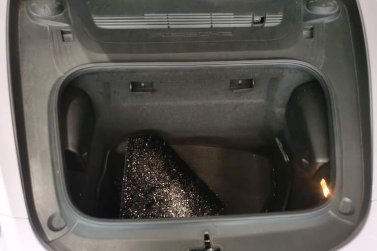 Used Porsche 718 2016 Cayman 2.0T Engine Bay