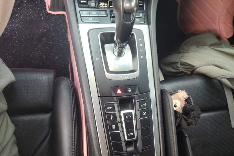 Used Porsche 718 2016 Boxster 2.0T Gear Lever