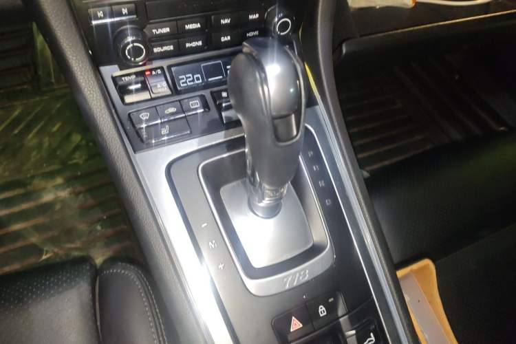 Used Porsche 718 2016 Boxster 2.0T Gear Lever
