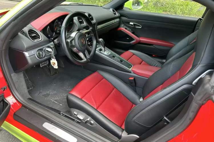 Used Porsche 718 2016 Boxster 2.0T Interior 11