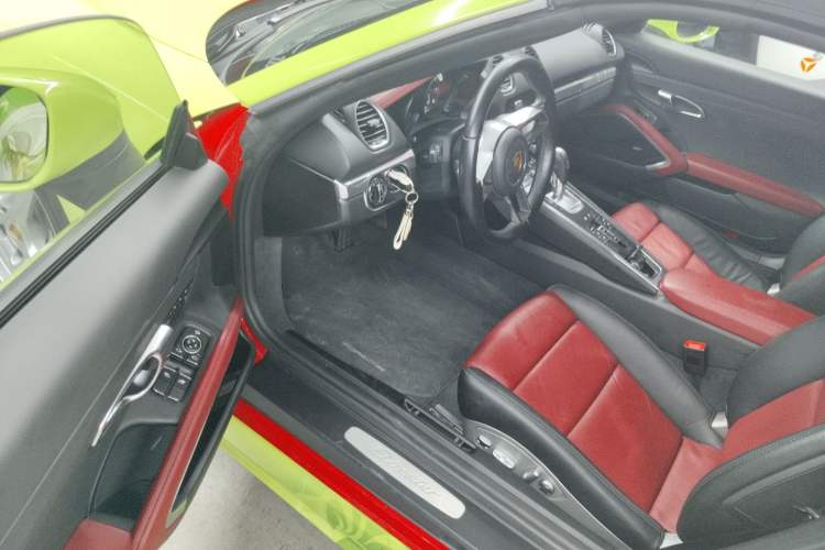 Used Porsche 718 2016 Boxster 2.0T Interior 3