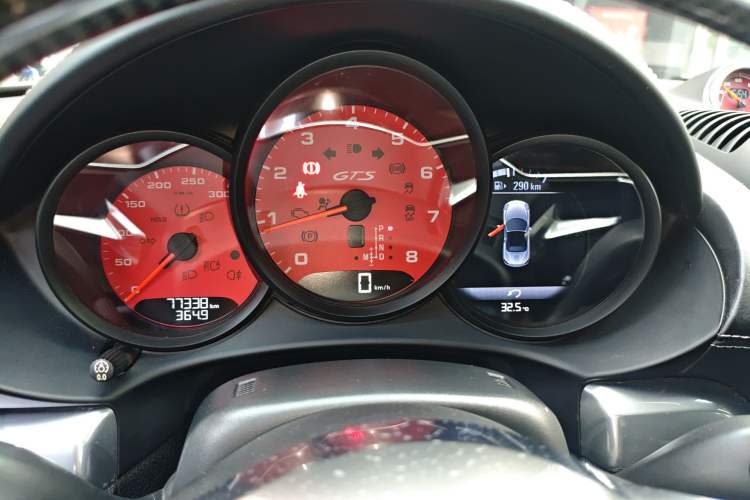 Used Porsche 718 2016 Boxster S 2.5T Odometer Close Up