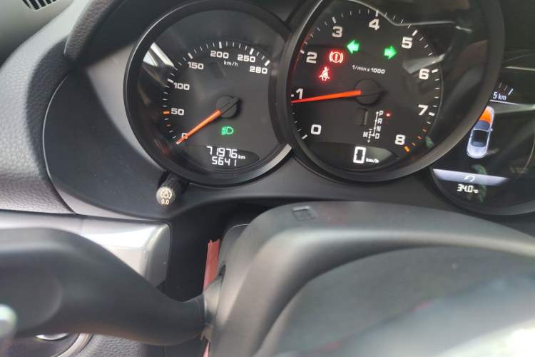 Used Porsche 718 2016 Boxster 2.0T Odometer Close Up