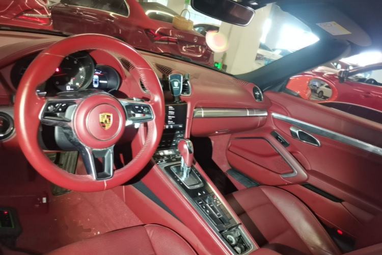 Used Porsche 718 2016 Boxster 2.0T Center Console