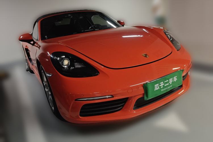 Used Porsche 718 2016 Boxster 2.0T Front Right 45 Deg