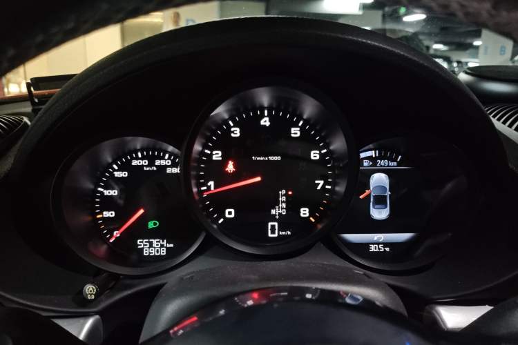 Used Porsche 718 2016 Boxster 2.0T Instrument Cluster