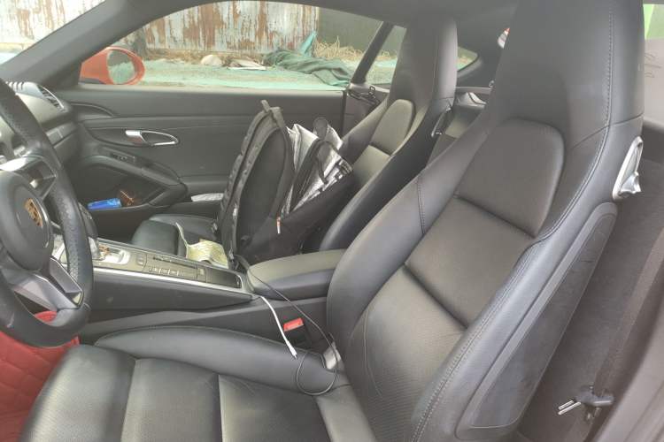 Used Porsche 718 2016 Cayman 2.0T Left Front Seat