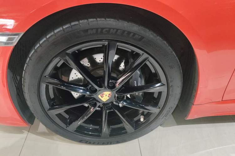 Used Porsche 718 2016 Cayman 2.0T Left Front Wheel Hub