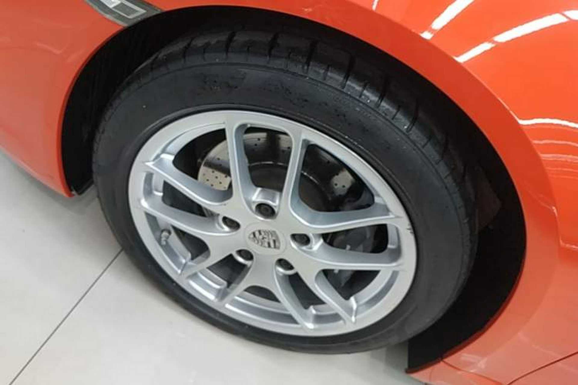 Used Porsche 718 2016 Cayman 2.0T Left Front Wheel Hub