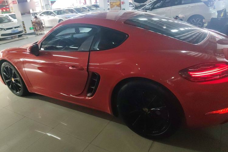 Used Porsche 718 2016 Cayman 2.0T Left Side