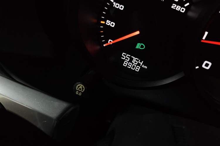 Used Porsche 718 2016 Boxster 2.0T Odometer Close Up