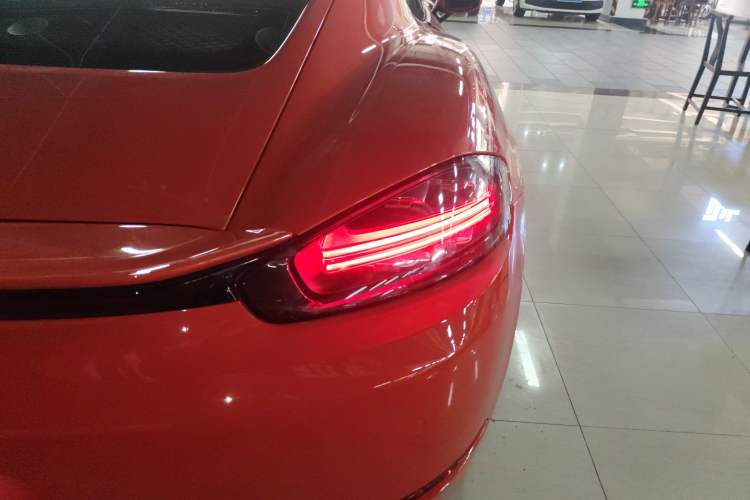 Used Porsche 718 2016 Cayman 2.0T Right Rear Taillight
