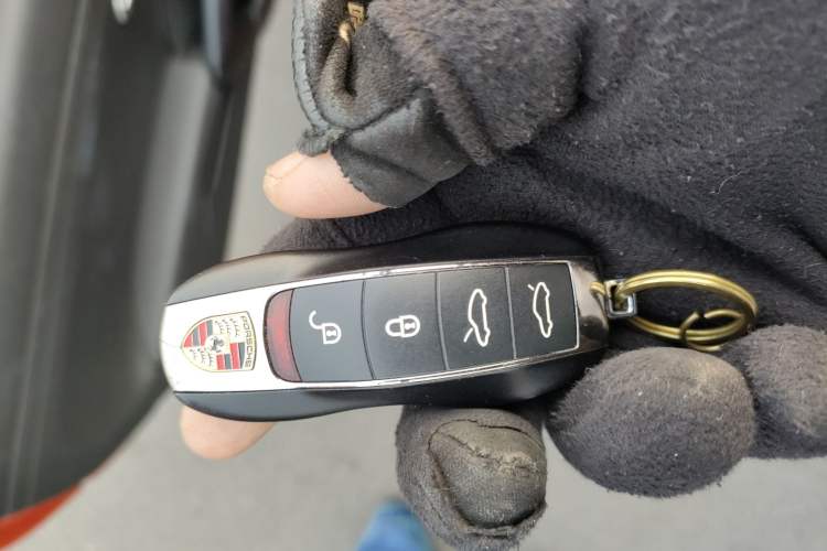 Used Porsche 718 2016 Cayman 2.0T Vehicle Key