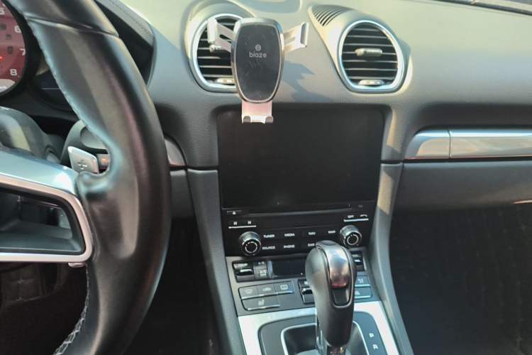 Used Porsche 718 2016 Cayman 2.0T Audio And AC Panel