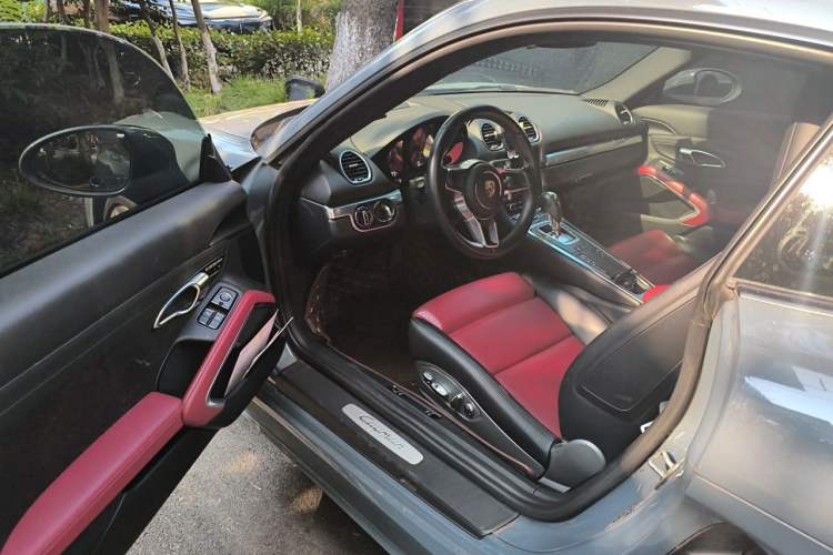 Used Porsche 718 2016 Cayman 2.0T Driver Seat