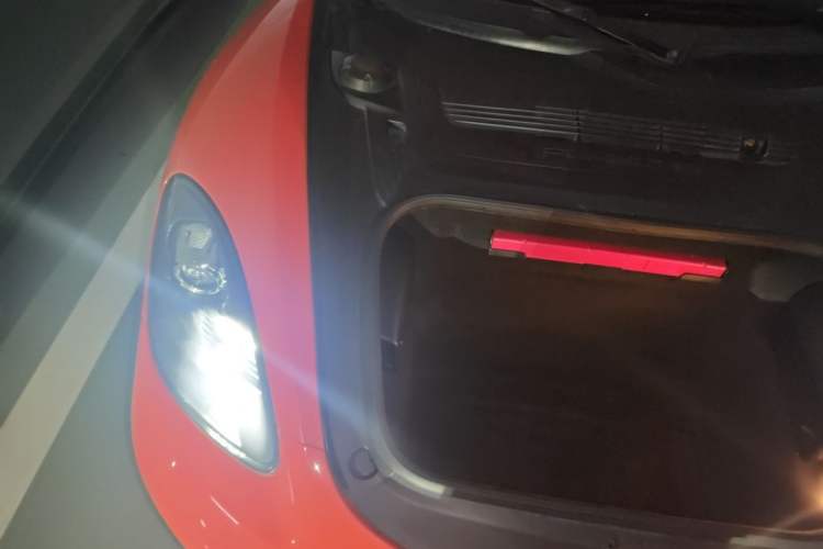 Used Porsche 718 2016 Cayman 2.0T Engine Bay Right