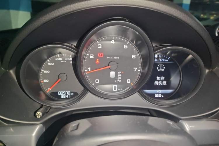 Used Porsche 718 2016 Cayman 2.0T Instrument Cluster