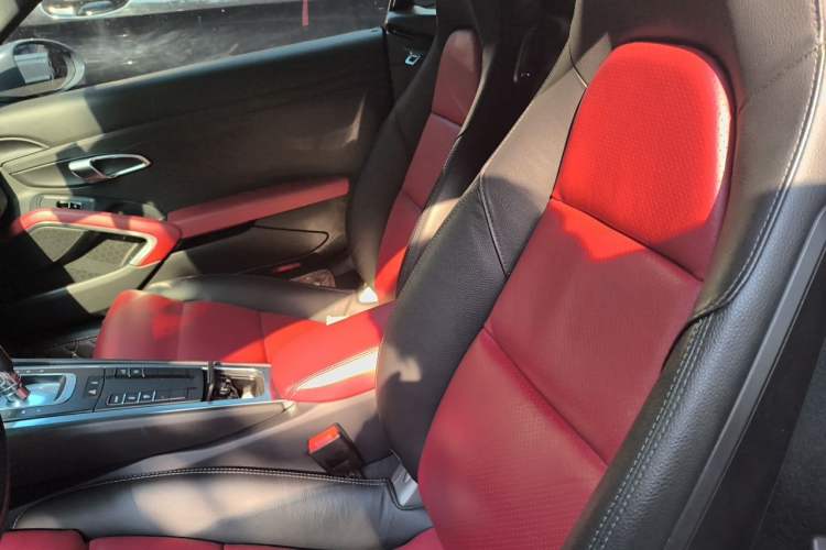 Used Porsche 718 2016 Cayman 2.0T Left Front Seat