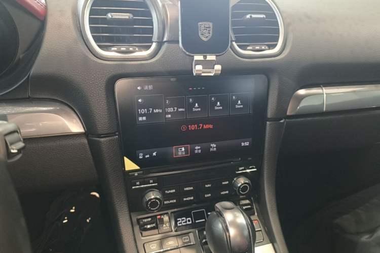 Used Porsche 718 2016 Cayman 2.0T Audio And AC Panel