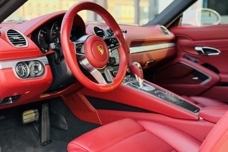 Used Porsche 718 2016 Cayman 2.0T Exterior 9