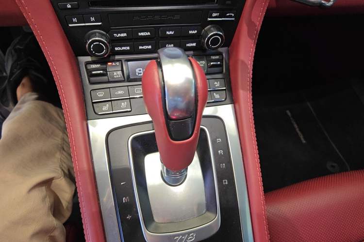 Used Porsche 718 2016 Cayman 2.0T Gear Lever