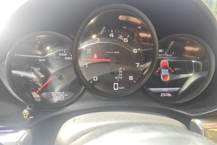 Used Porsche 718 2016 Cayman 2.0T Instrument Cluster
